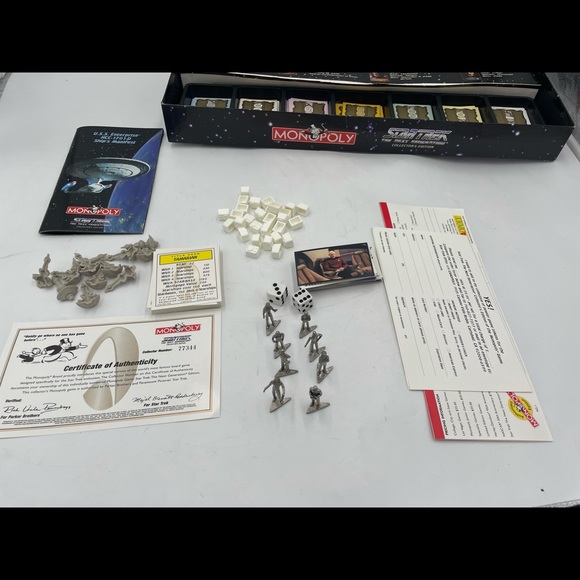 Monopoly Star Trek the next generation board game - Picture 6 of 7